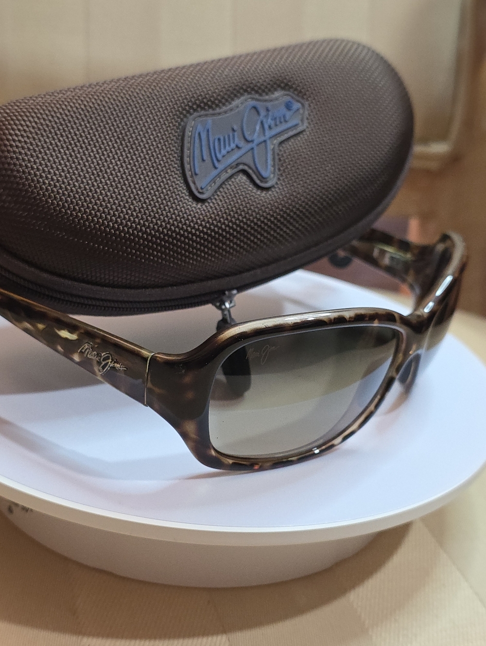 MAUI JIM TORTOISE, PEARL CITY SUNGLASSES. - Picture 3 of 5